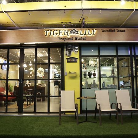 Tiger Lily Hostel Banguecoque Exterior foto