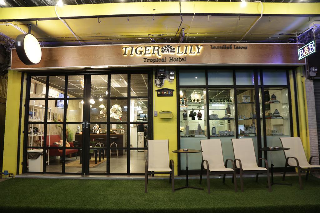 Tiger Lily Hostel Banguecoque Exterior foto